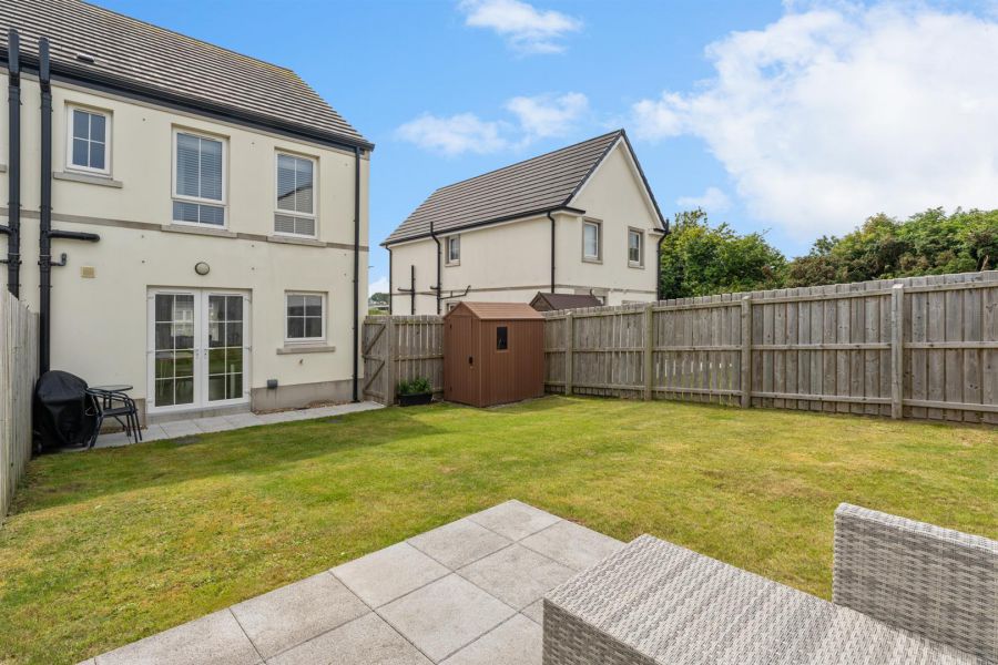 4 Rocklyn Crescent