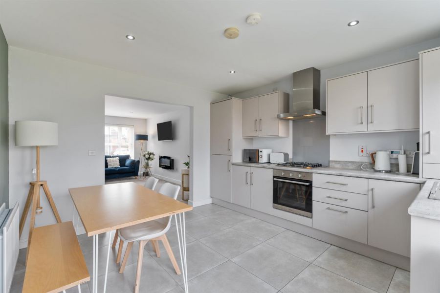 4 Rocklyn Crescent