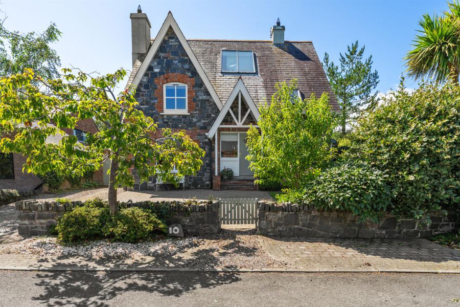 10 Stockbridge Road
