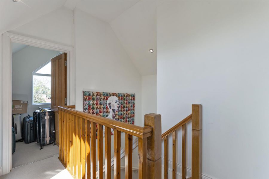 10 Stockbridge Road