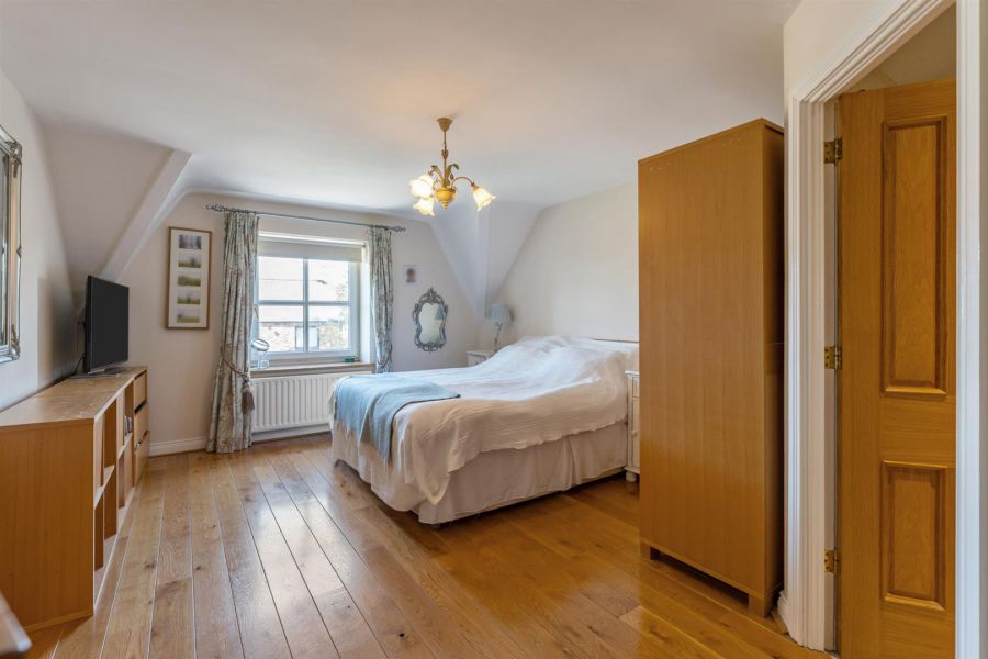 10 Stockbridge Road