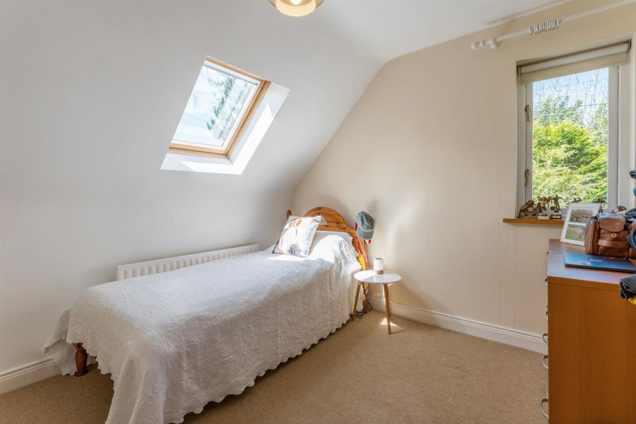 10 Stockbridge Road