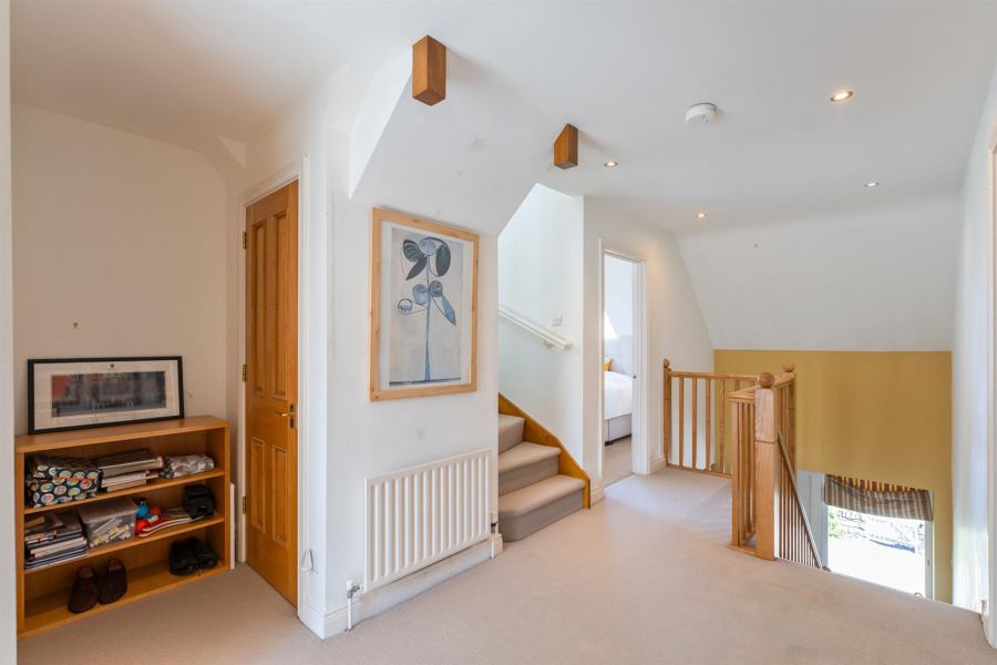 10 Stockbridge Road
