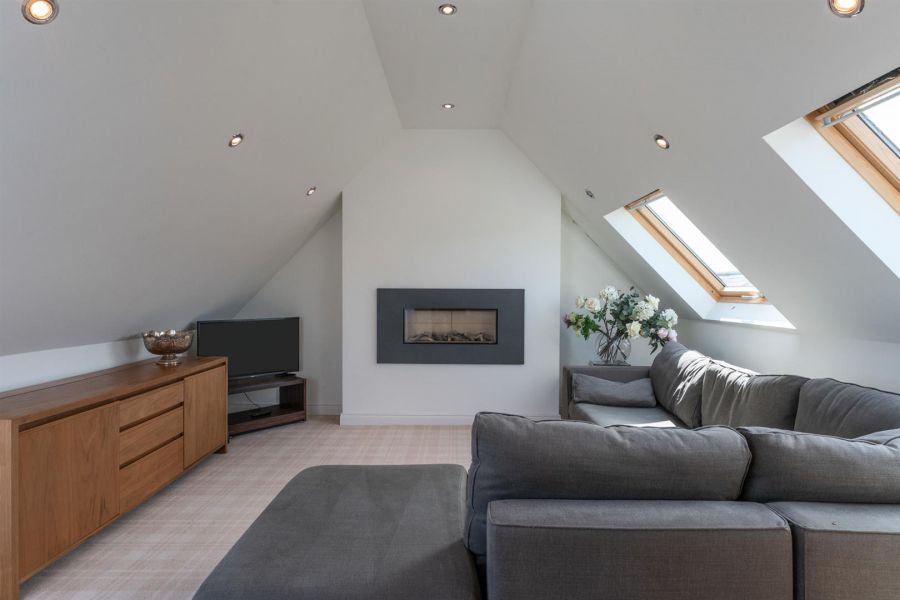 10 Stockbridge Road