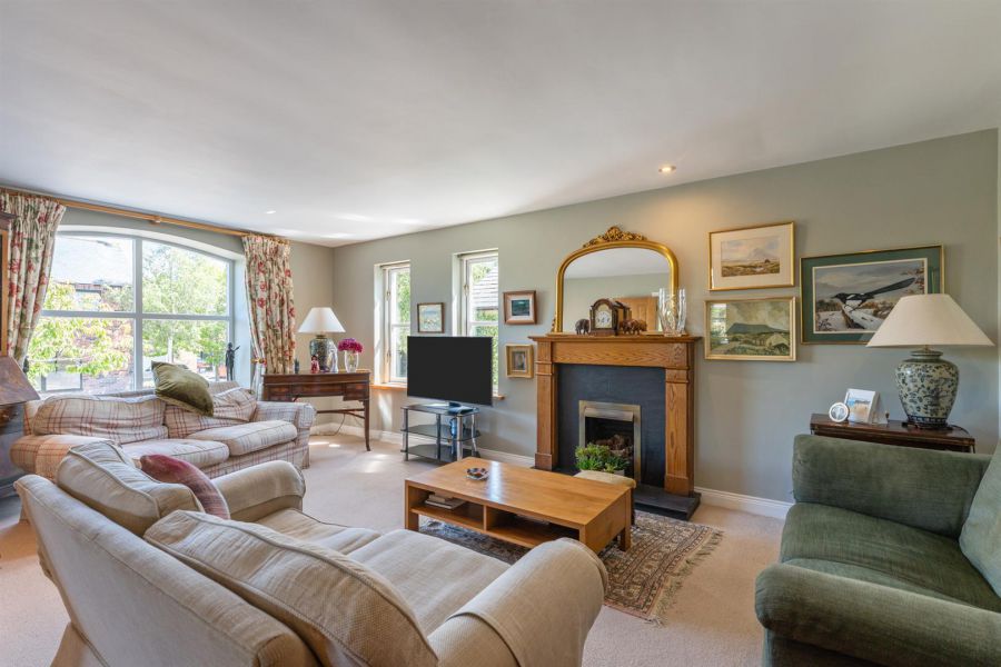 10 Stockbridge Road