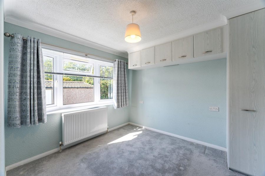 6 Swallow Crescent