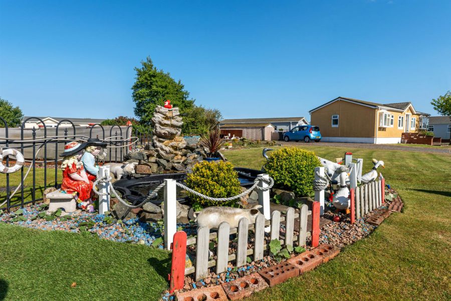 6 Swallow Crescent