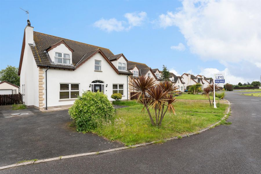 4 Castle Meadow Road,cloughey, newtownards, BT22 1GA