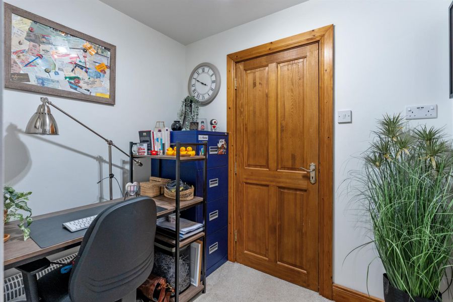 7 Tullykevin Road