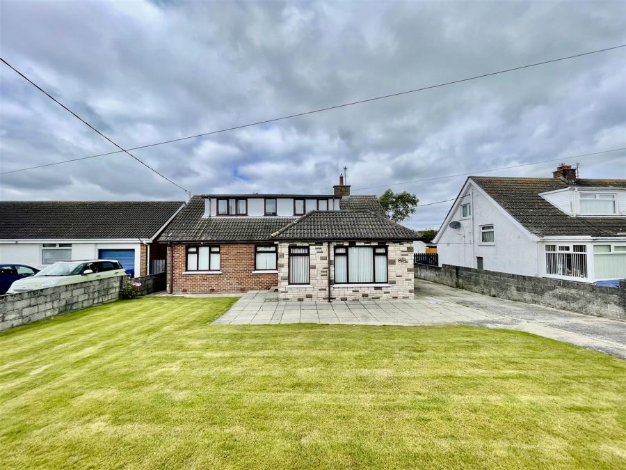 25 Cloughey Road