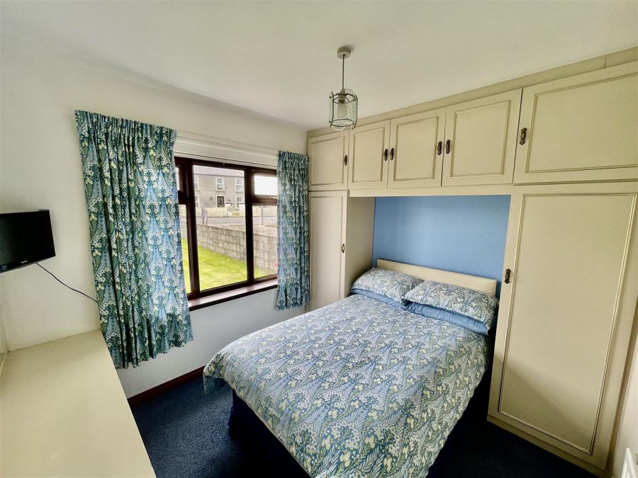25 Cloughey Road