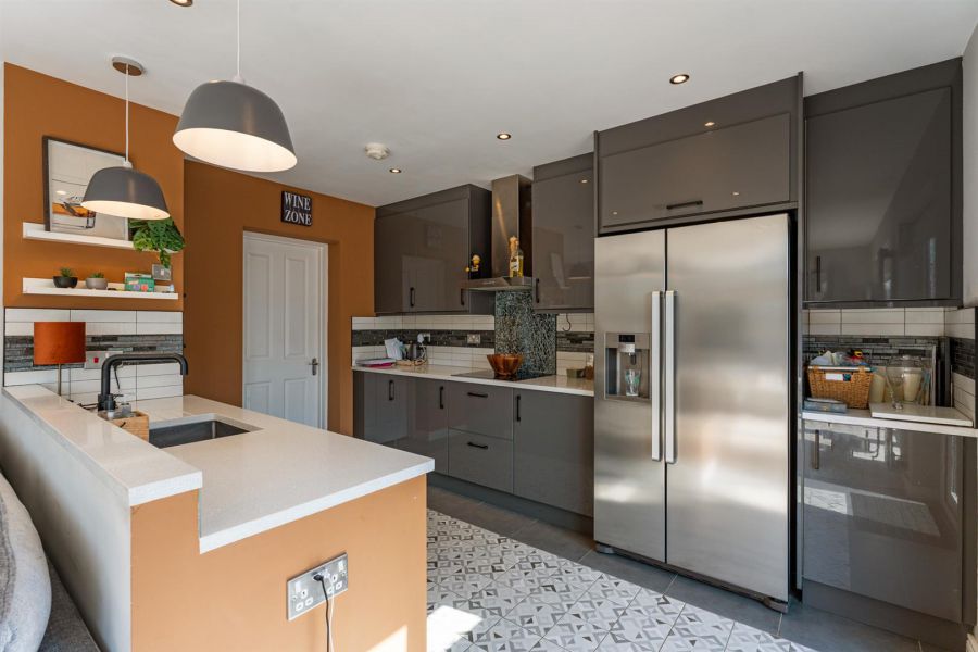 76a Warren Road