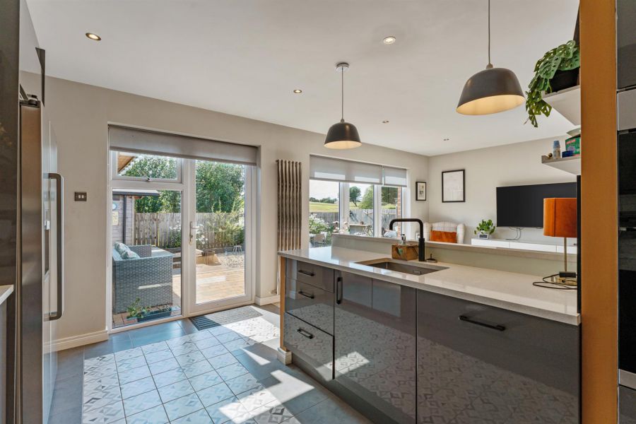 76a Warren Road