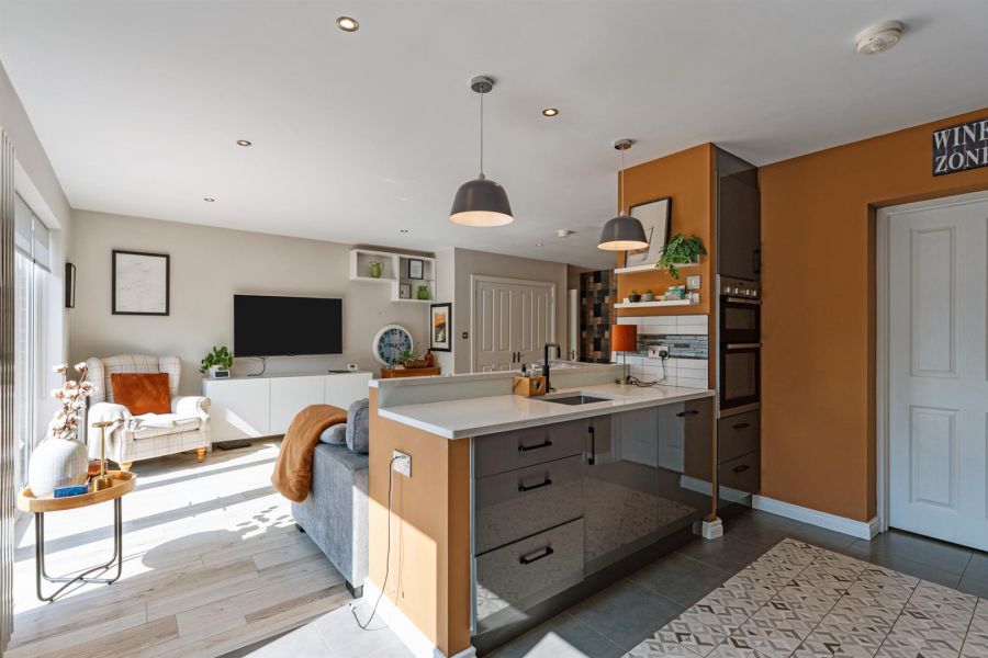 76a Warren Road
