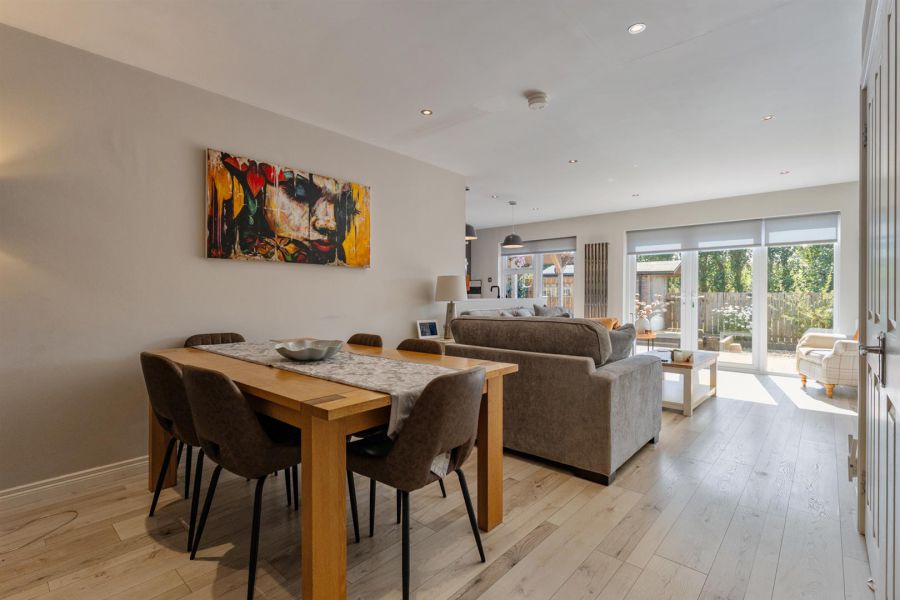 76a Warren Road