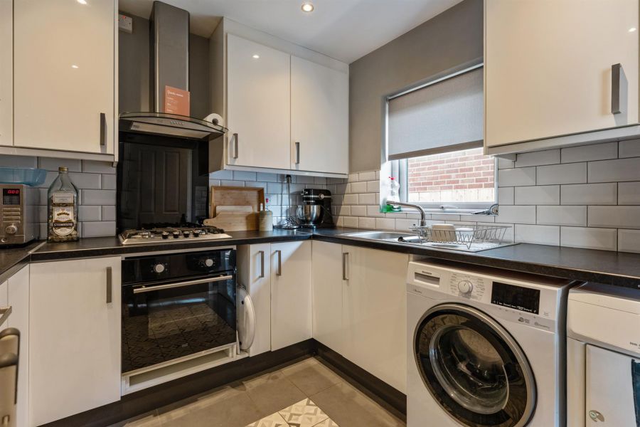 76a Warren Road