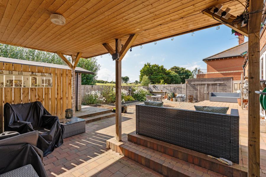 76a Warren Road