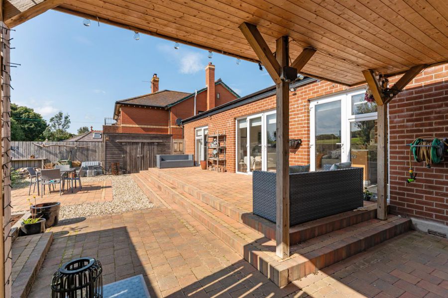 76a Warren Road