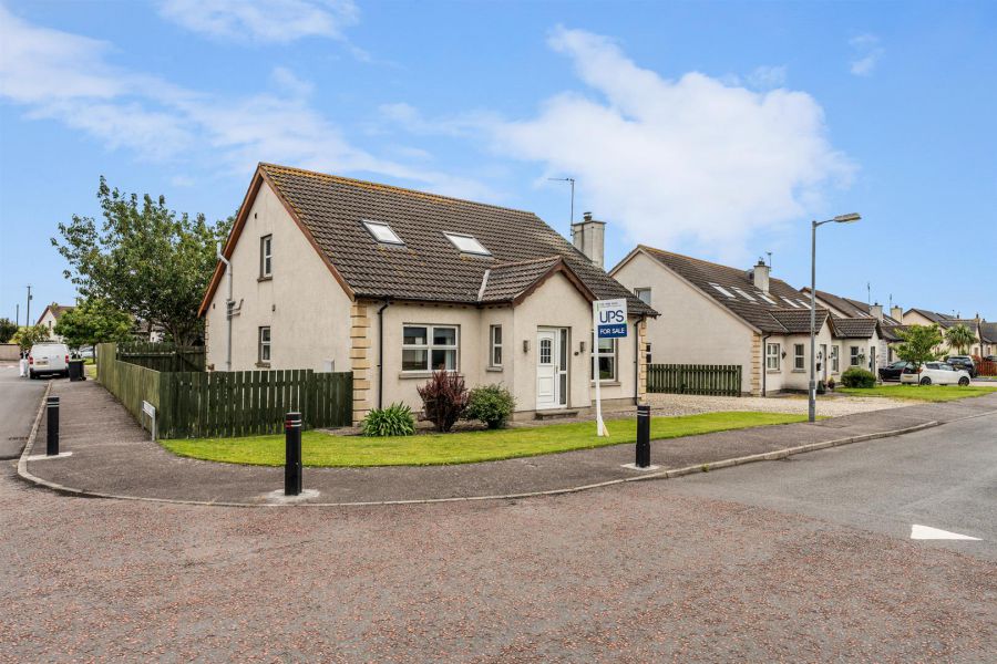 16 Castle Meadow Road