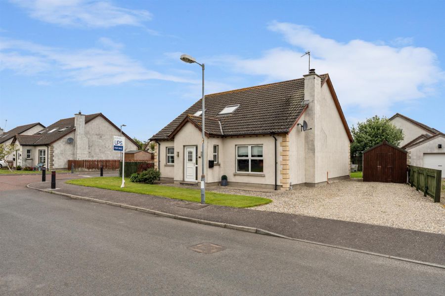 16 Castle Meadow Road