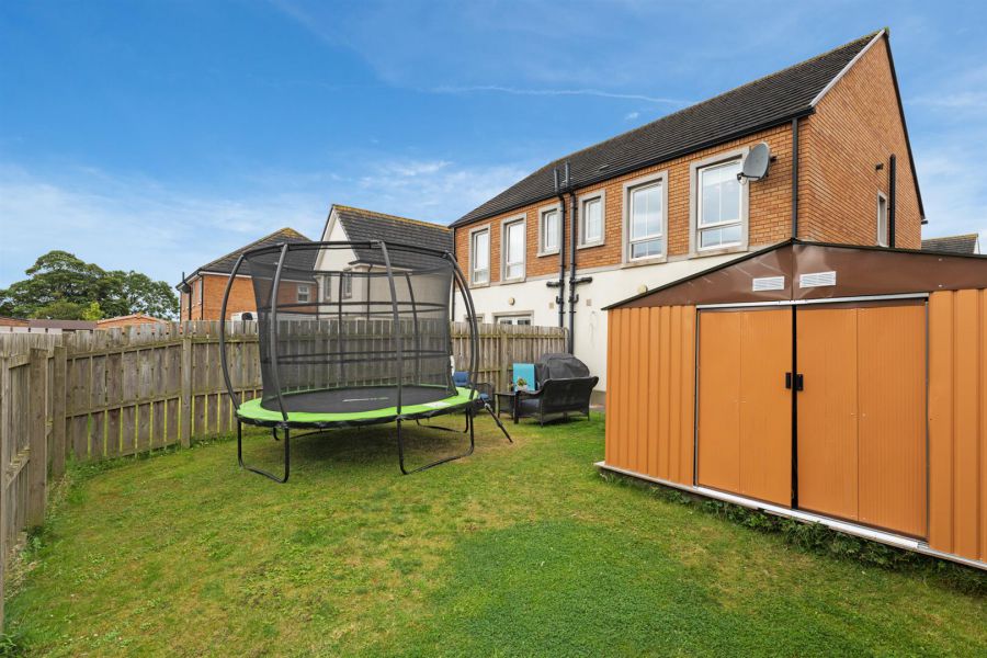 8 Rocklyn Drive
