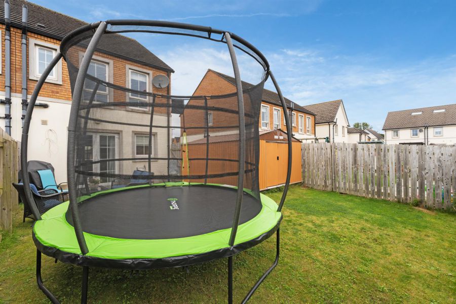 8 Rocklyn Drive