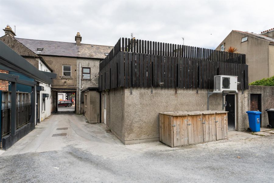37 High Street