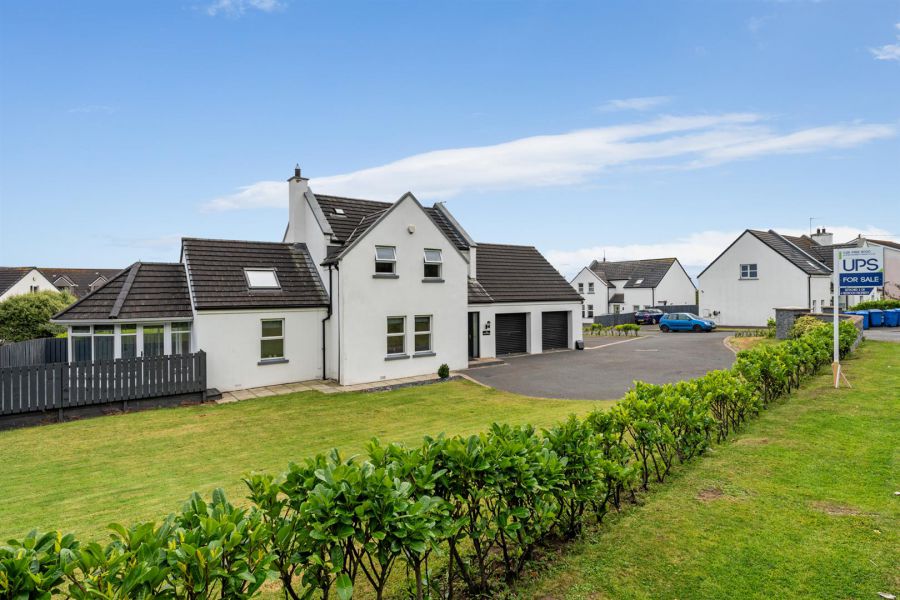 Sea Spray House, 2 Vester Cove