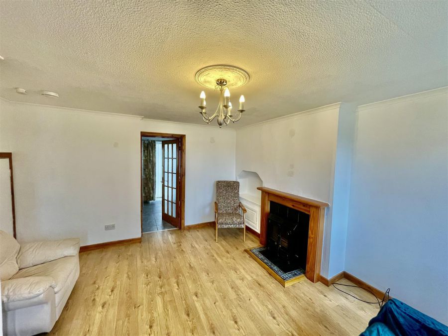 23 Churchill Avenue