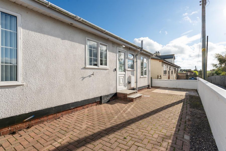 7 Andrews Shorefield