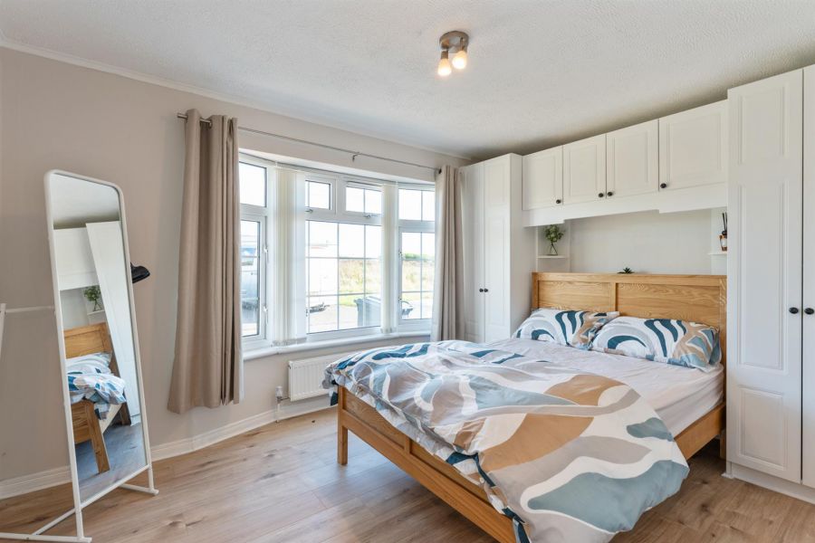 7 Andrews Shorefield