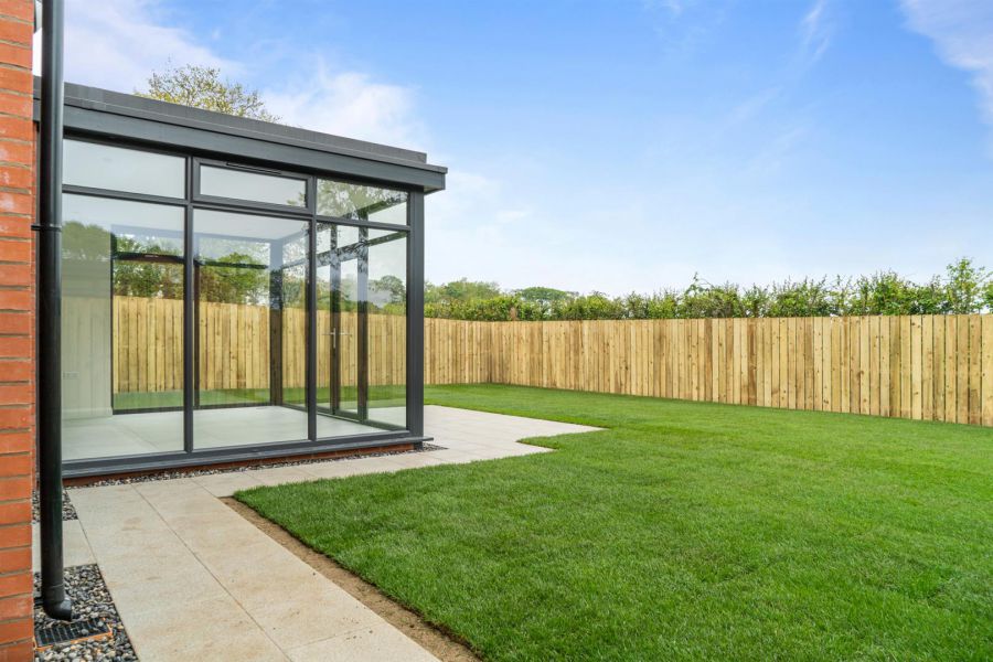 Pine, Site 199 High Trees (Including Sunroom)