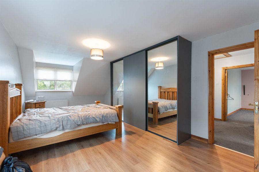 4 Castle Meadow Road