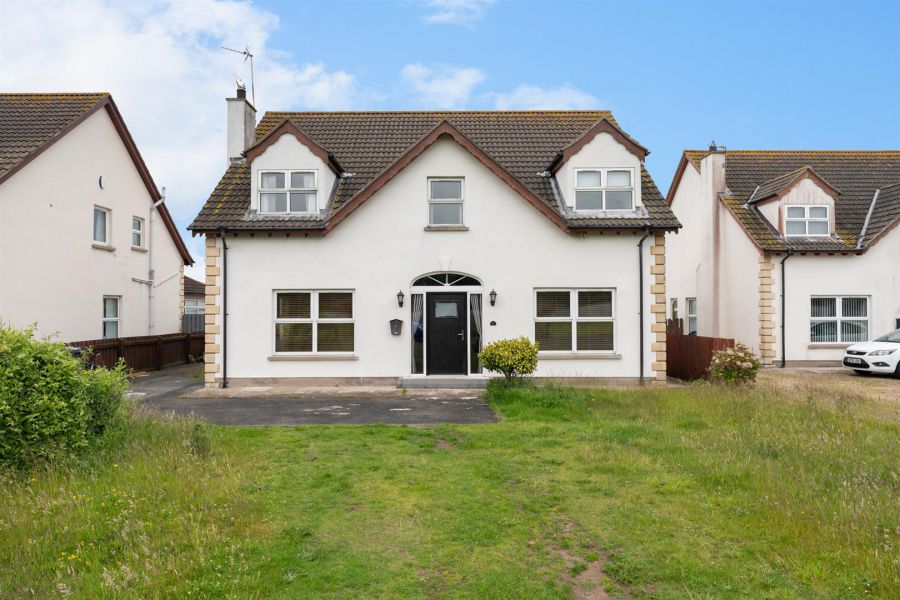 4 Castle Meadow Road