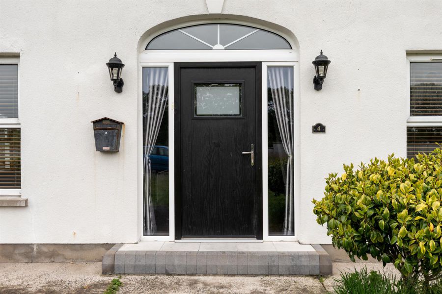 4 Castle Meadow Road