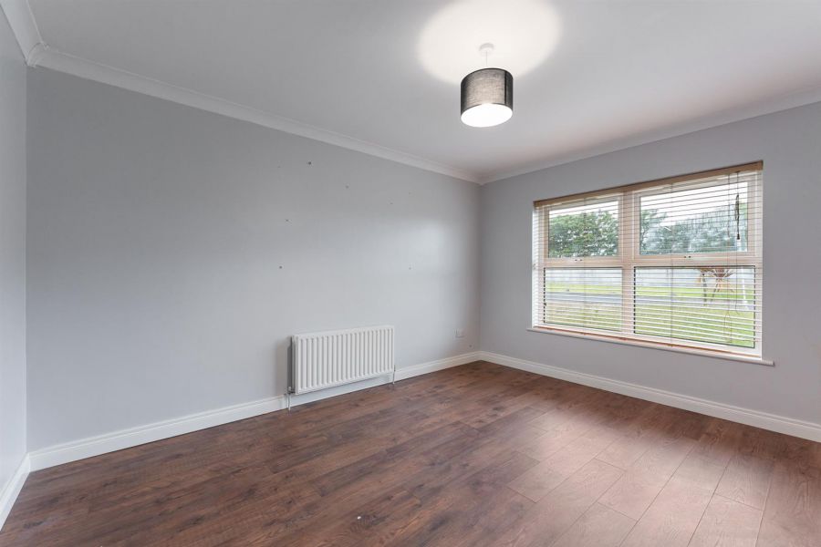 4 Castle Meadow Road