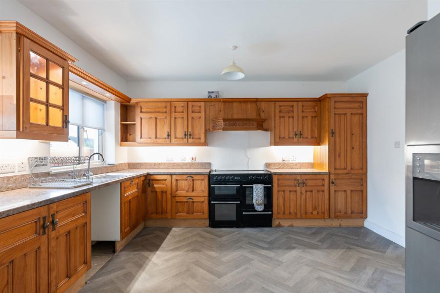 4 Castle Meadow Road