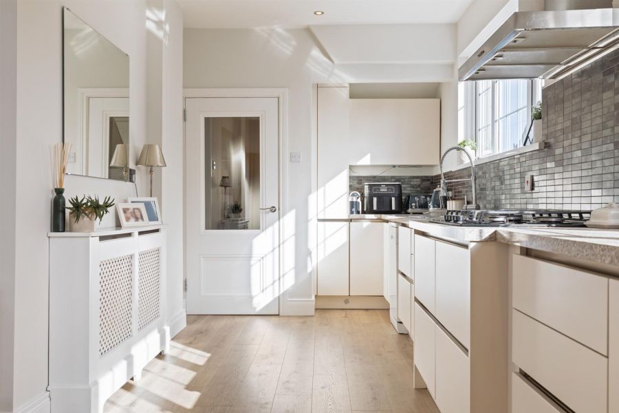 13 Gloucester Avenue