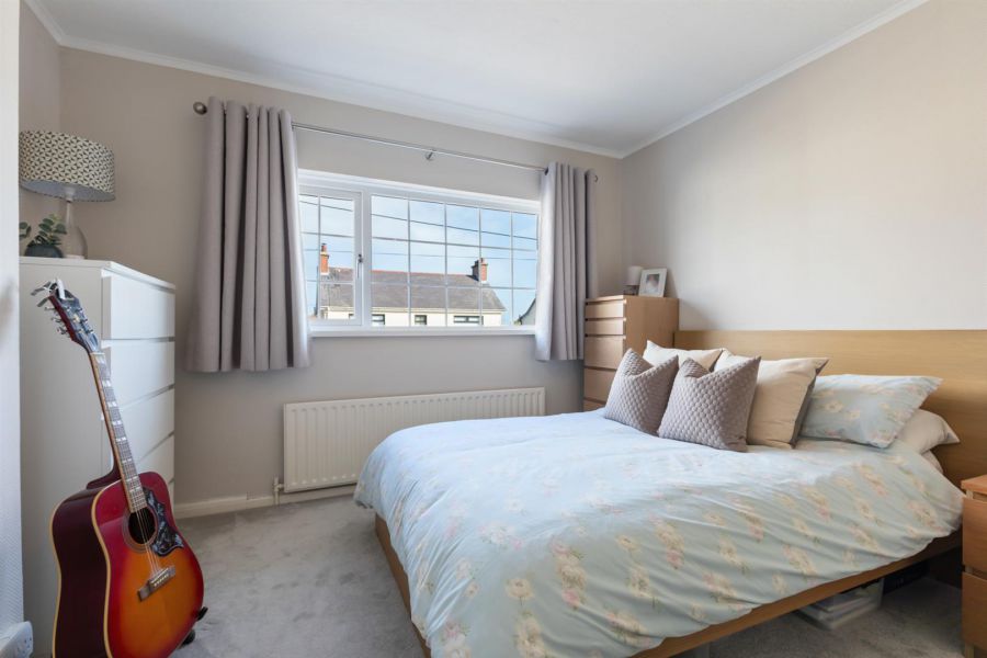 13 Gloucester Avenue