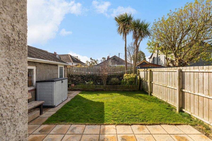 13 Gloucester Avenue