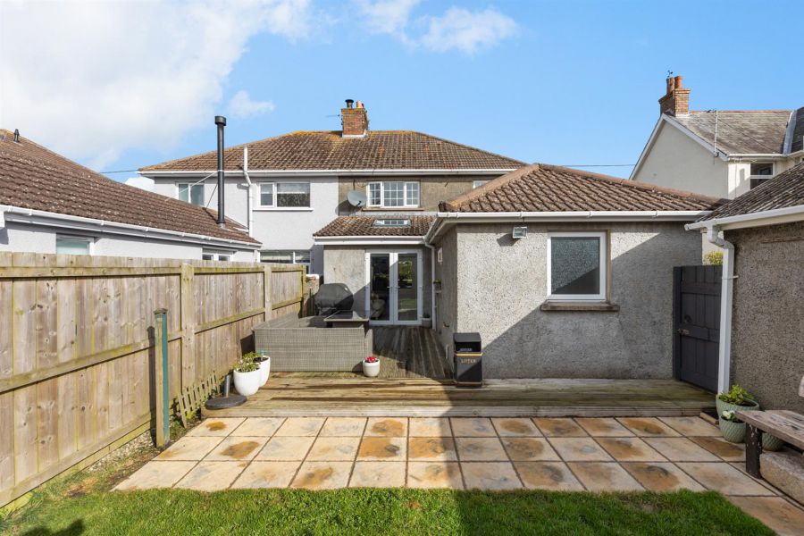 13 Gloucester Avenue