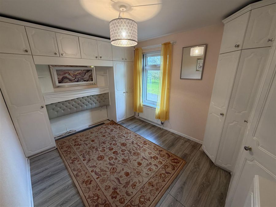 14 Barnagh Park
