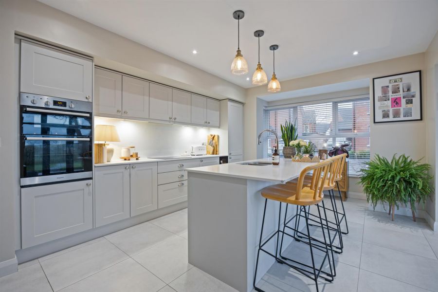 19 High Trees Crescent