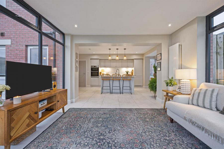 19 High Trees Crescent