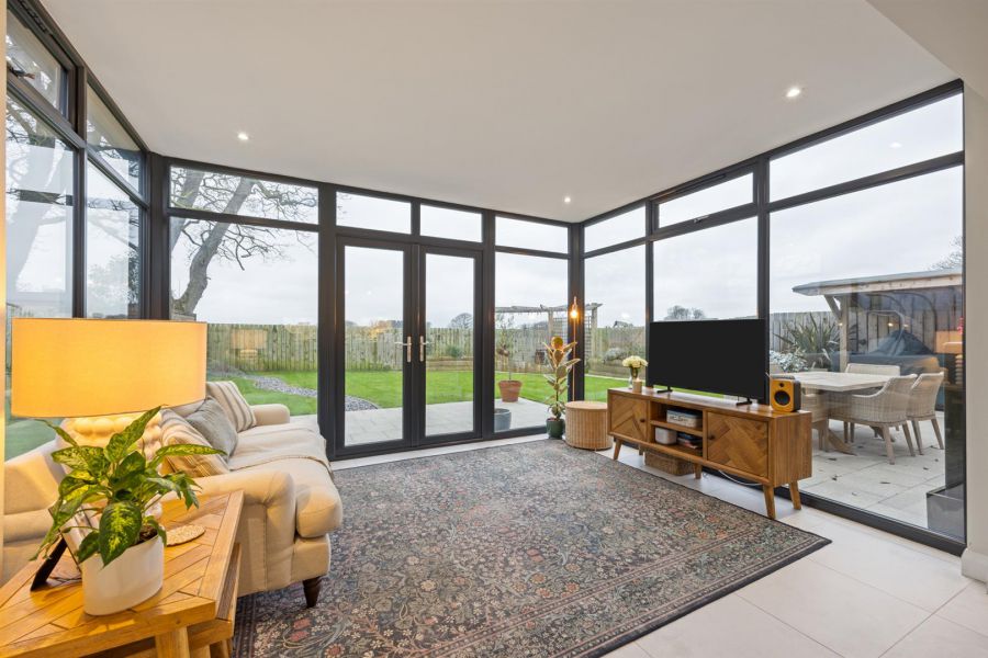 19 High Trees Crescent