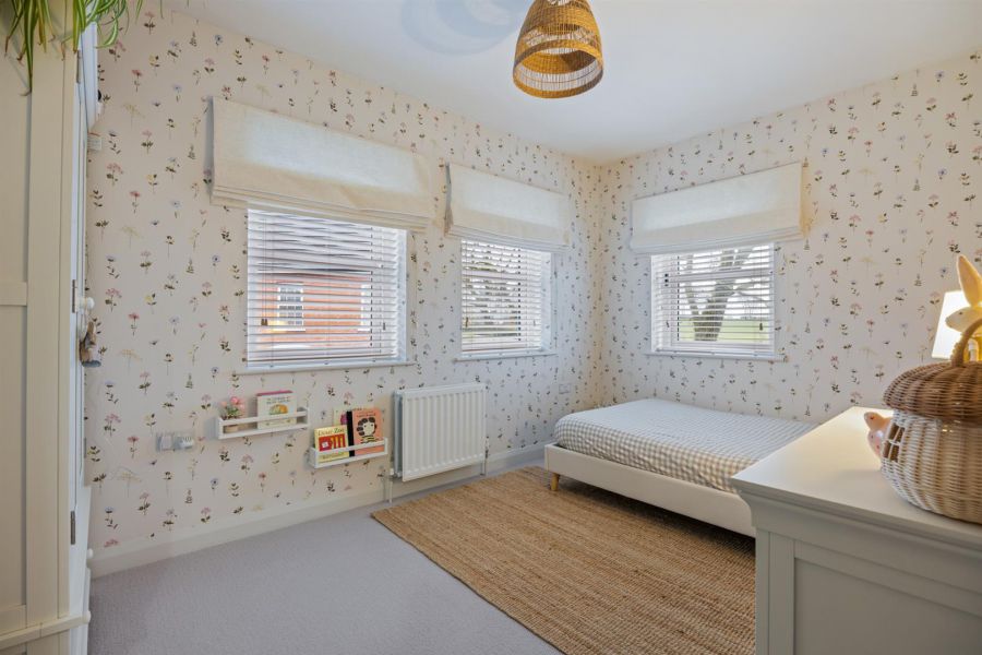 19 High Trees Crescent