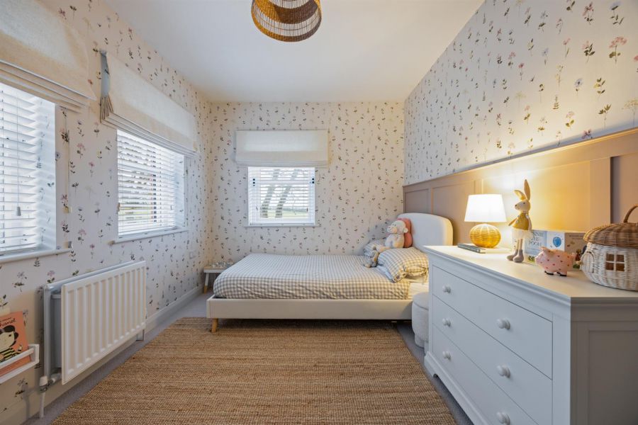 19 High Trees Crescent