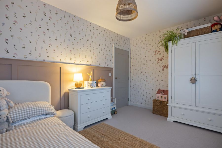 19 High Trees Crescent