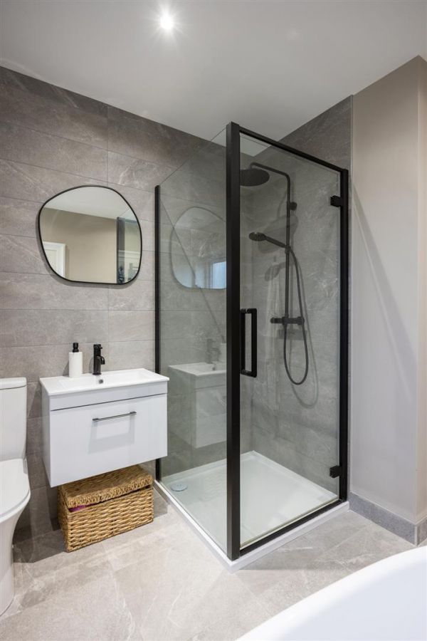 19 High Trees Crescent