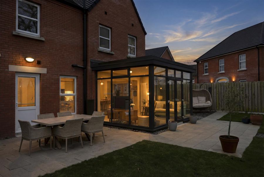 19 High Trees Crescent